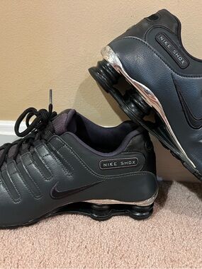 Nike Shox NZ Premium Shoes Men’s Size 11.5 Gray Black Sneakers 536184-003